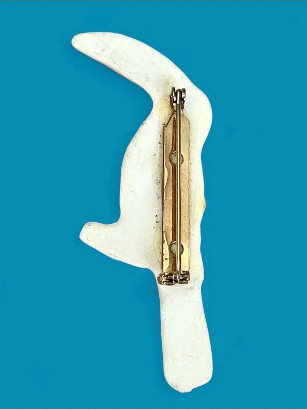 Vintage 1970s Porcelain White Toucan Bird Brooch Pin Tropical Gold & Silver Chic